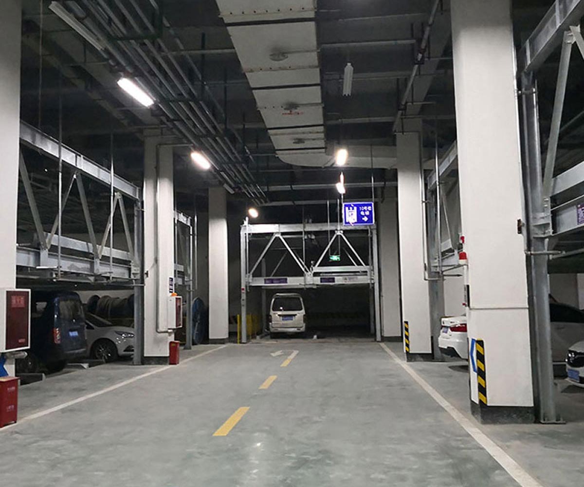 家用簡(jiǎn)易類(lèi)機(jī)械停車(chē)設(shè)備短租.jpg