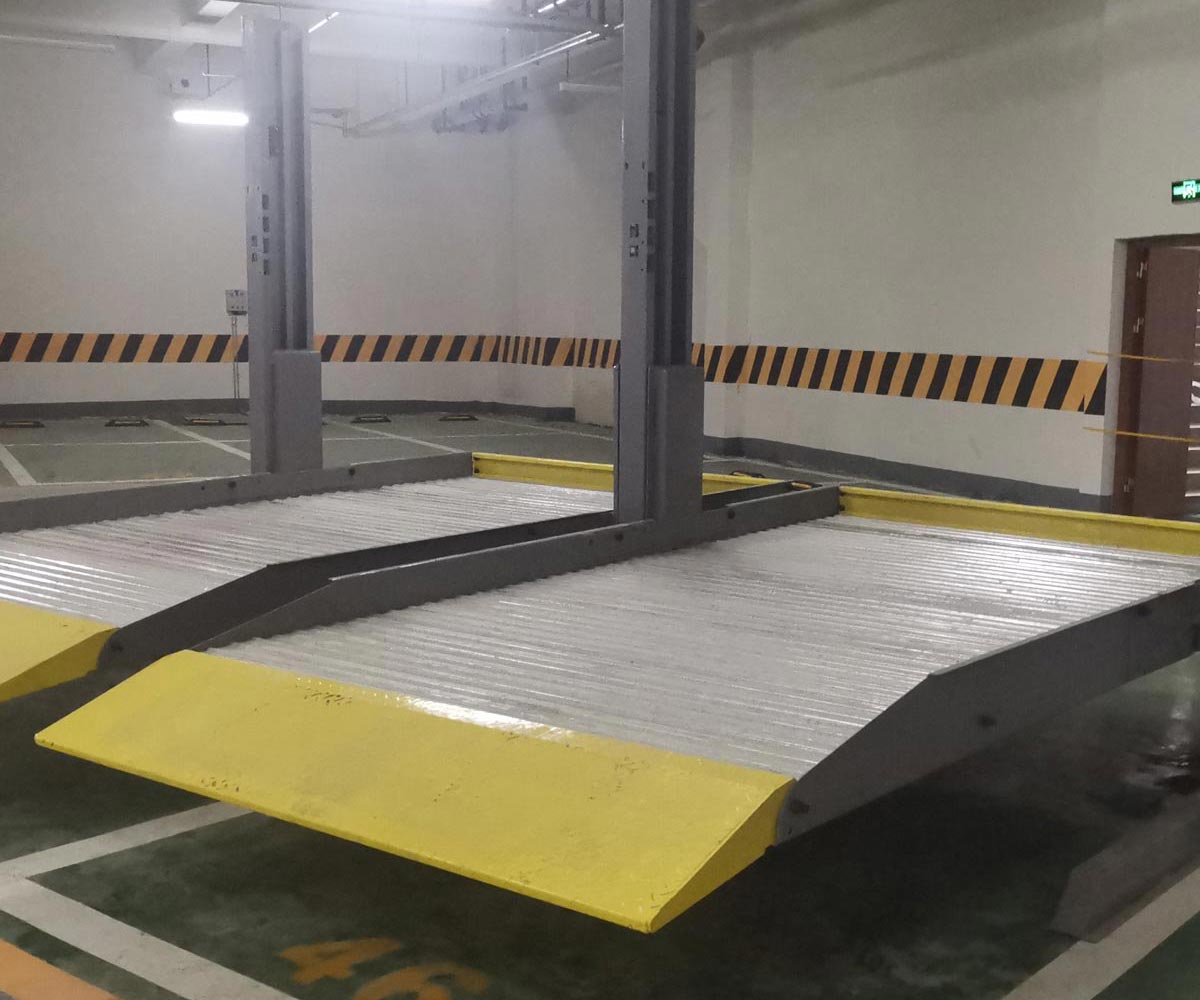 兩層簡易升降機械停車位短租.jpg